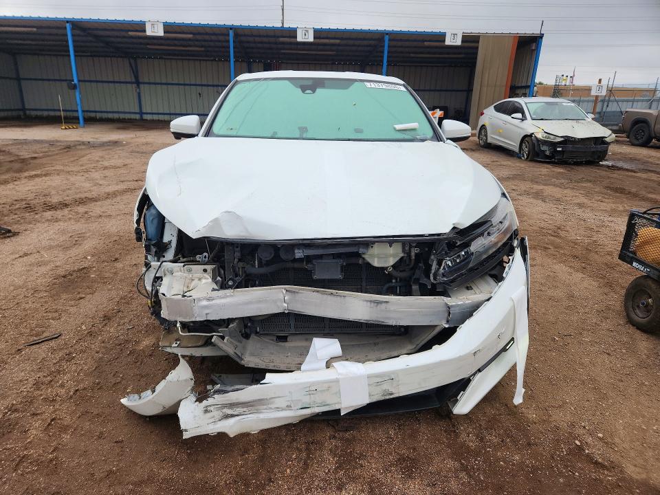 2018 Honda Clarity მანქანა იყიდება აუქციონზე, vin: JHMZC5F36JC005487, აუქციონის ნომერი: 71379806