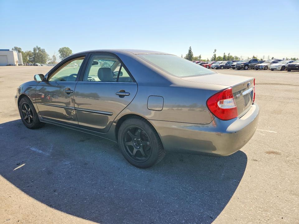 2002 Toyota Camry მანქანა იყიდება აუქციონზე, vin: JTDBF30K920008515, აუქციონის ნომერი: 70290176