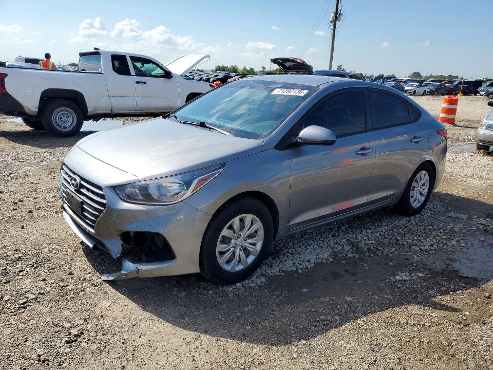 2021 Hyundai Accent მანქანა იყიდება აუქციონზე, vin: 3KPC24A6XME137171, აუქციონის ნომერი: 71292136