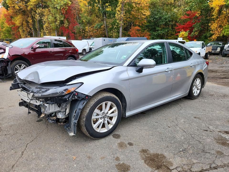 72606156 :رقم المزاد ، 4T1DAACK6SU589743 vin ، 2025 Toyota Camry مزاد بيع