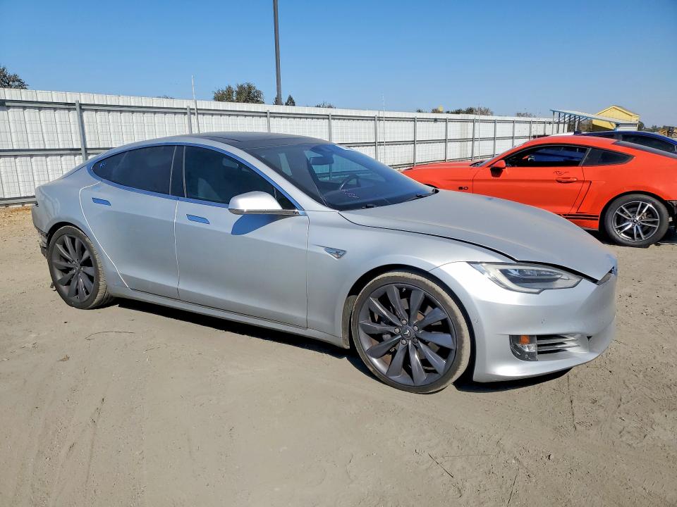 Продажа на аукционе авто 2016 Tesla Model S, vin: 5YJSA1E28GF151718, номер лота: 71045396