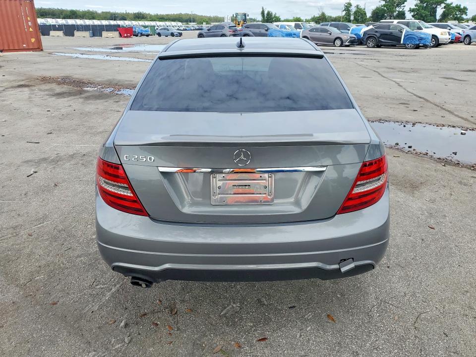 71777706 :رقم المزاد ، WDDGF4HB9DR300282 vin ، 2013 Mercedes-benz C مزاد بيع