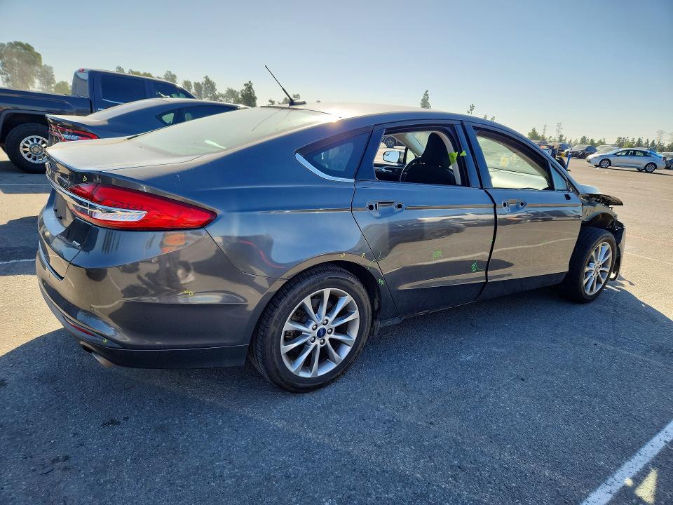 70707416 :رقم المزاد ، 3FA6P0H73HR119945 vin ، 2017 Ford Fusion مزاد بيع
