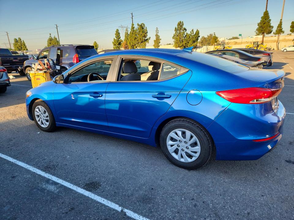 71296616 :رقم المزاد ، 5NPD74LF3JH394943 vin ، 2018 Hyundai Elantra مزاد بيع