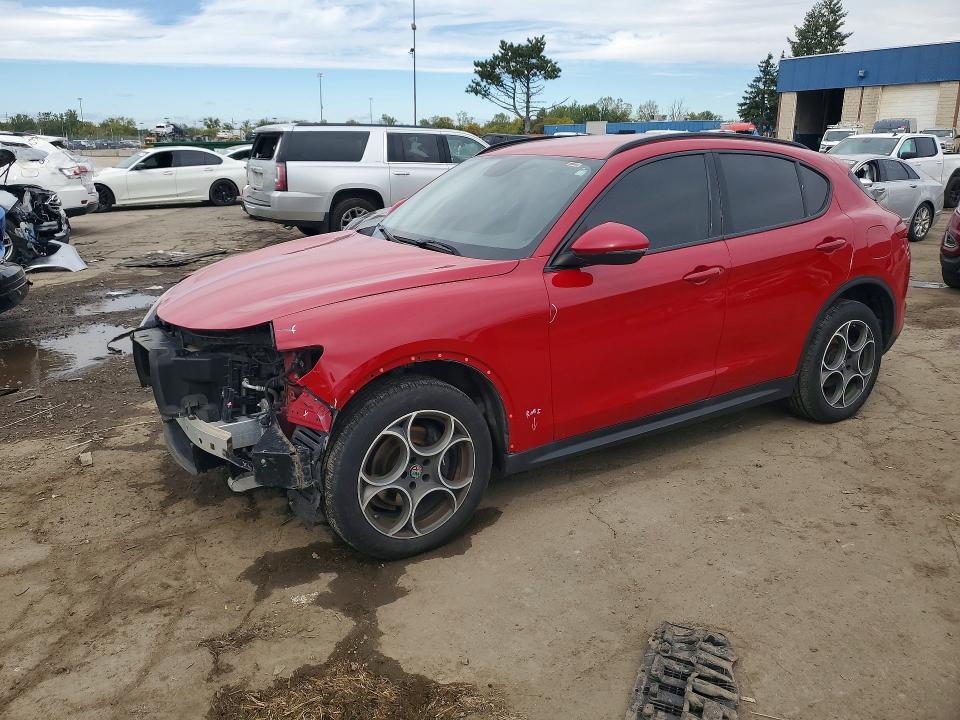 Продаж на аукціоні авто 2018 Alfa Romeo Stelvio, vin: ZASFAKPN7J7B62325, номер лоту: 71418946