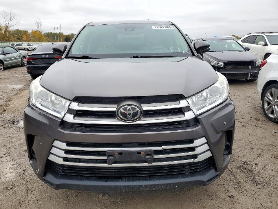 2017 Toyota Highlander მანქანა იყიდება აუქციონზე, vin: 5TDBZRFH0HS439921, აუქციონის ნომერი: 72922896