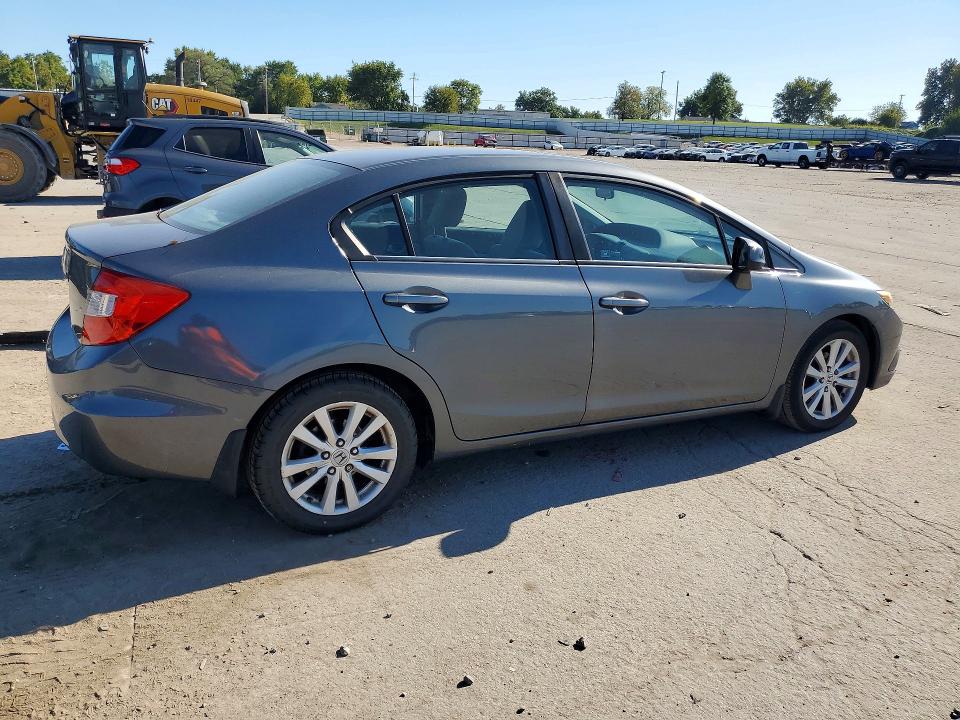 72698426 :رقم المزاد ، 19XFB2F87CE061399 vin ، 2012 Honda Civic مزاد بيع