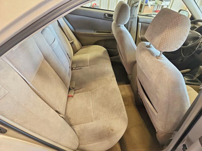 70260666 :رقم المزاد ، 4T1BE32K73U163201 vin ، 2003 Toyota Camry مزاد بيع