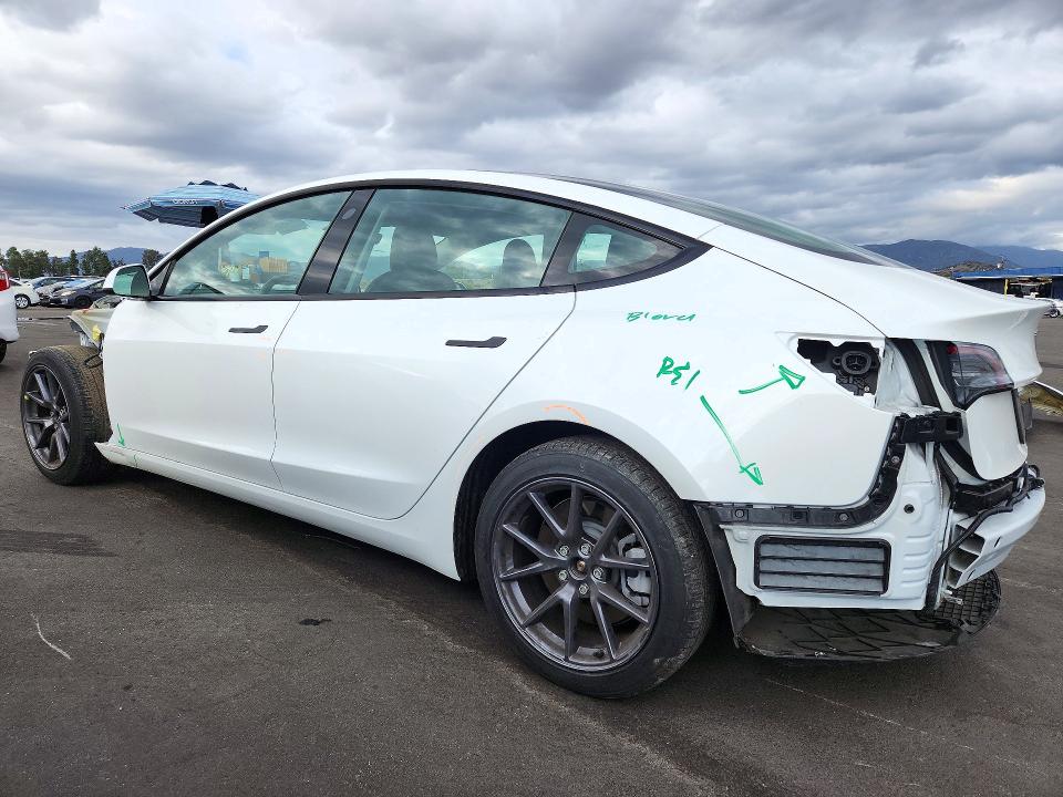 Продажа на аукционе авто 2023 Tesla Model 3, vin: 5YJ3E1EA9PF476961, номер лота: 72722266