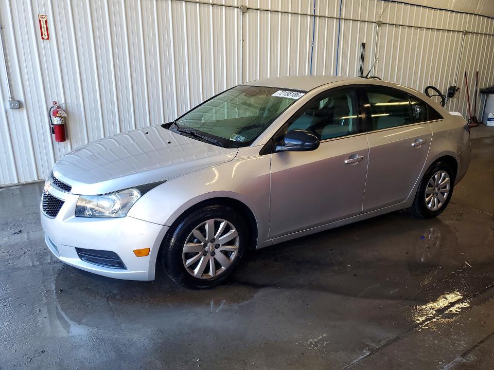 72158186 :رقم المزاد ، 1G1PD5SH4B7295139 vin ، 2011 Chevrolet Cruze مزاد بيع
