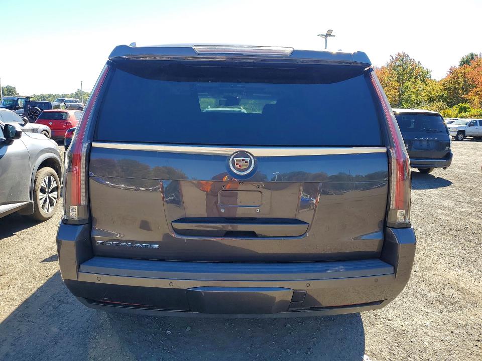 Продажа на аукционе авто 2015 Cadillac Escalade, vin: 1GYS4CKJ3FR309223, номер лота: 71946236