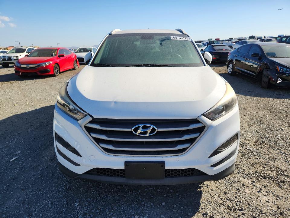 2016 Hyundai Tucson მანქანა იყიდება აუქციონზე, vin: KM8J33A43GU114751, აუქციონის ნომერი: 69799176