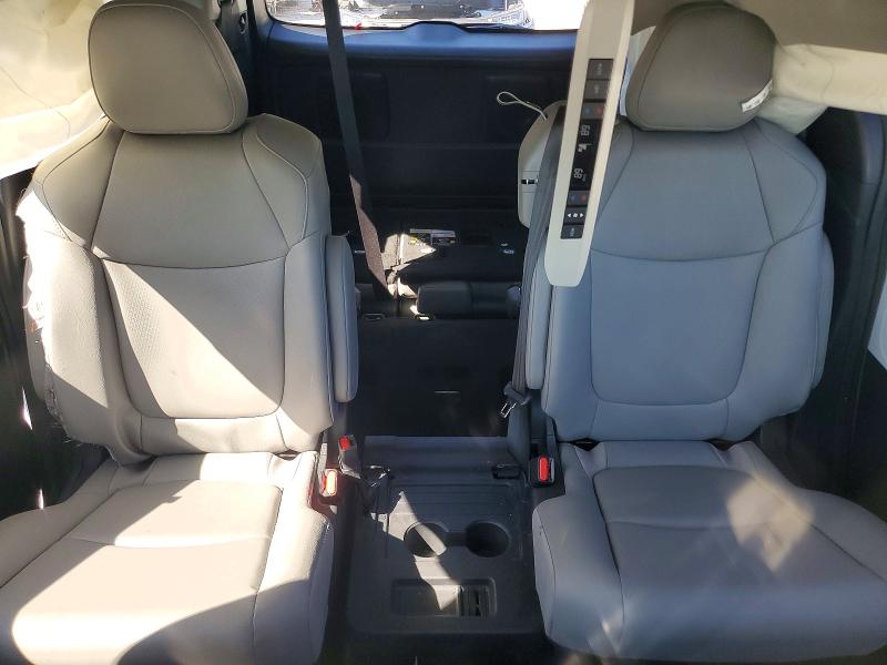 2026 Toyota Sienna მანქანა იყიდება აუქციონზე, vin: 5TDYRKEC8TS306825, აუქციონის ნომერი: 72145736