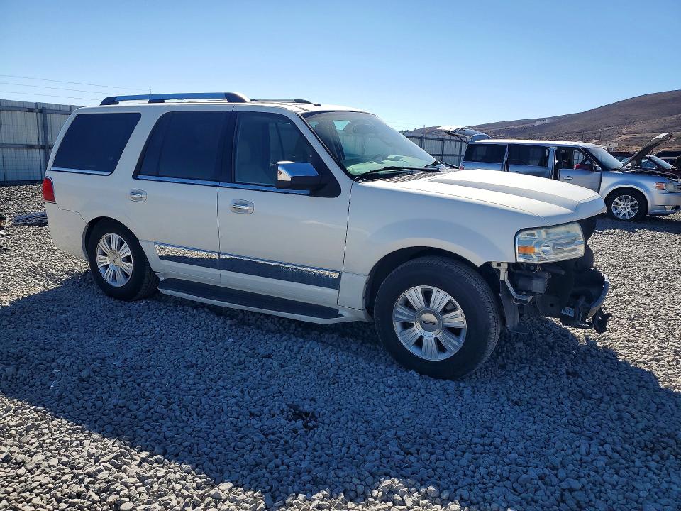 70544866 :رقم المزاد ، 5LMFU27507LJ25786 vin ، 2007 Lincoln Navigator مزاد بيع