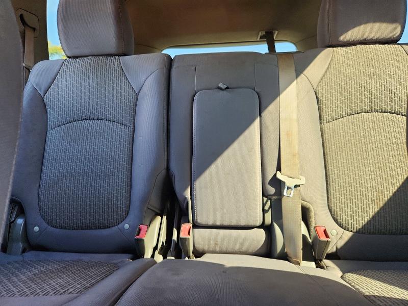 72761366 :رقم المزاد ، 1GNKRFED1BJ402904 vin ، 2011 Chevrolet Traverse مزاد بيع