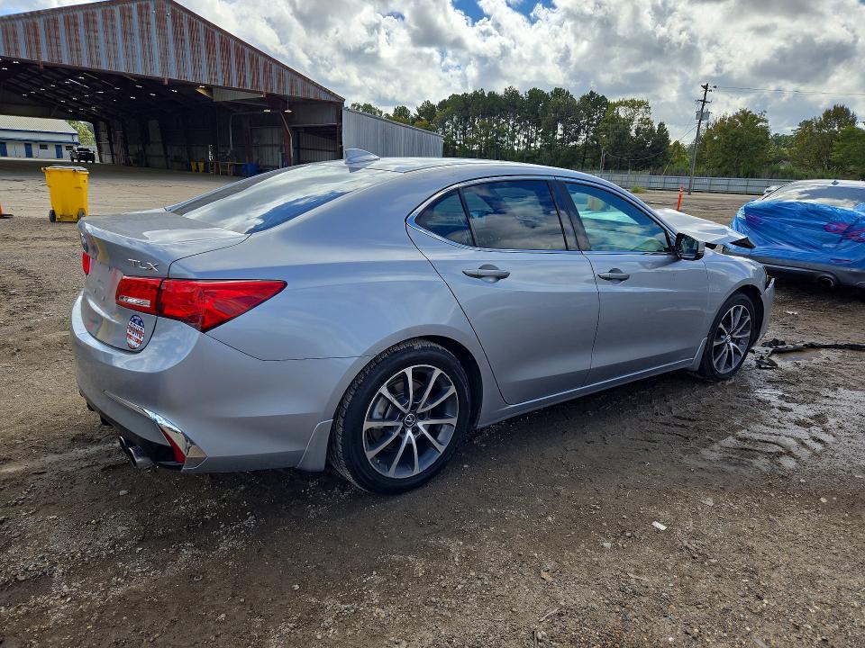 71081816 :رقم المزاد ، 19UUB2F34JA011301 vin ، 2018 Acura Tlx مزاد بيع