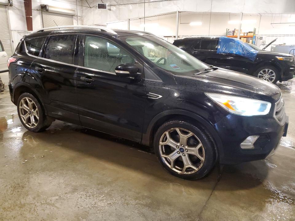 2017 Ford Escape მანქანა იყიდება აუქციონზე, vin: 1FMCU9J95HUA14625, აუქციონის ნომერი: 71867306