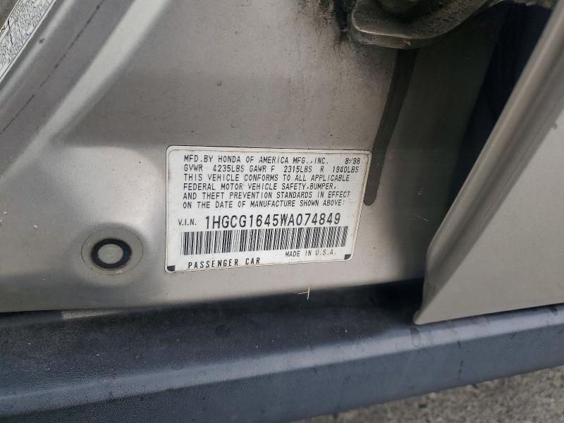 1998 Honda Accord მანქანა იყიდება აუქციონზე, vin: 1HGCG1645WA074849, აუქციონის ნომერი: 71281826