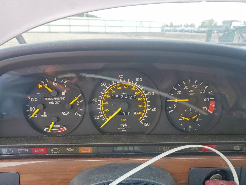 70569816 :رقم المزاد ، WDBCA25D7JA395872 vin ، 1988 Mercedes-benz 300 مزاد بيع