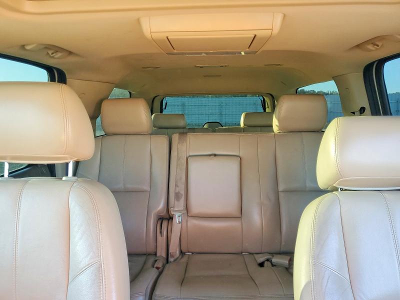 71840986 :رقم المزاد ، 1GNSKJE30BR371256 vin ، 2011 Chevrolet Suburban مزاد بيع