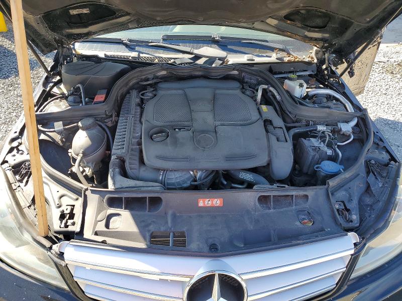 Продажа на аукционе авто 2013 Mercedes-benz C, vin: WDDGF8AB9DR254132, номер лота: 71356966