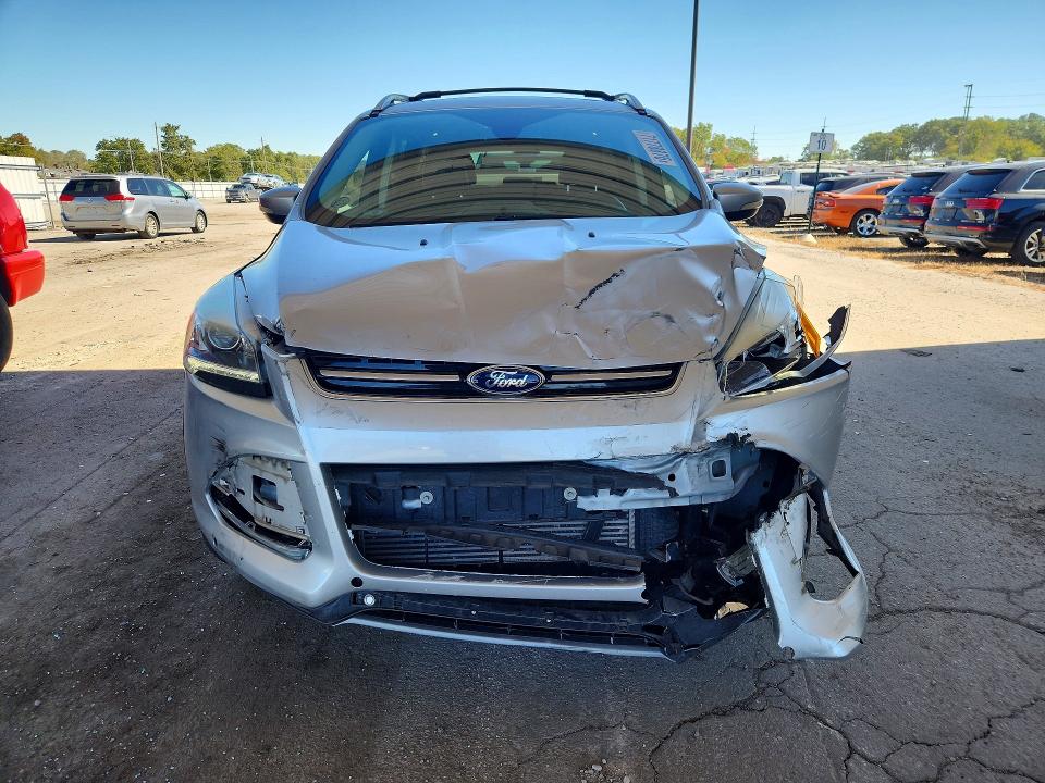 Продажа на аукционе авто 2016 Ford Escape, vin: 1FMCU0J95GUA74981, номер лота: 71778876