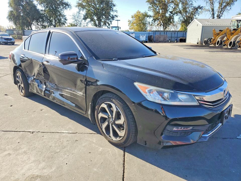2017 Honda Accord მანქანა იყიდება აუქციონზე, vin: 1HGCR2F7XHA237329, აუქციონის ნომერი: 70921716