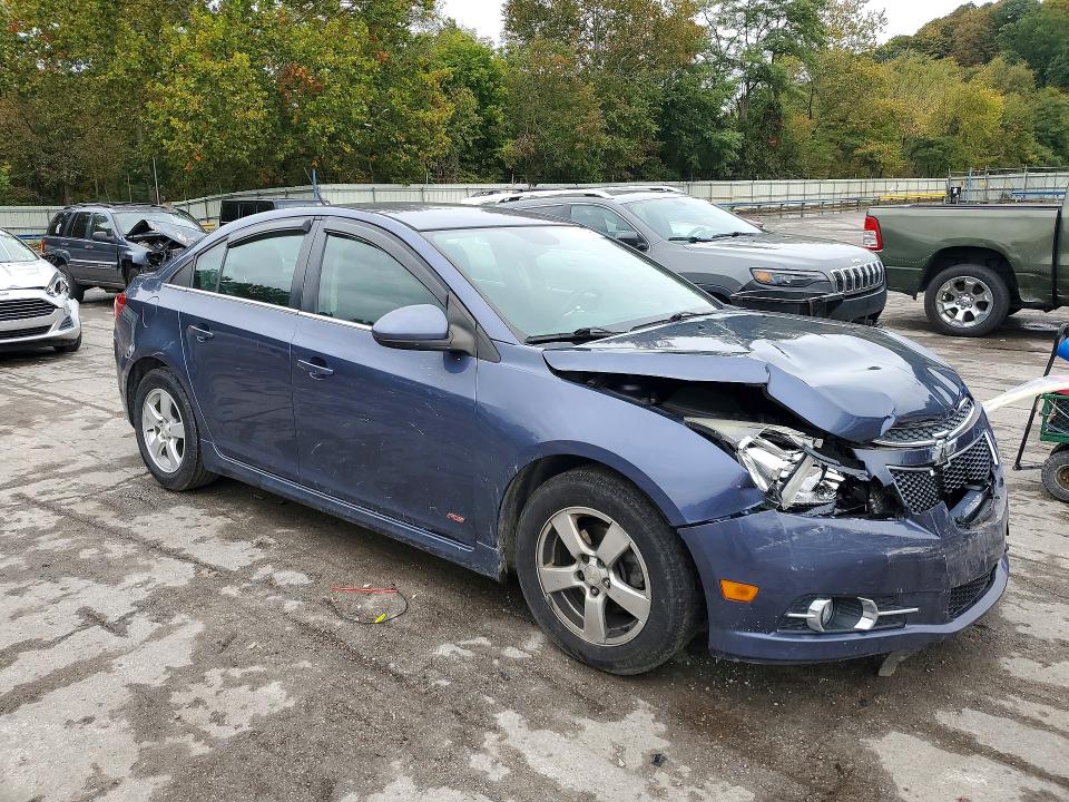 70637036 :رقم المزاد ، 1G1PC5SB9E7456135 vin ، 2014 Chevrolet Cruze مزاد بيع