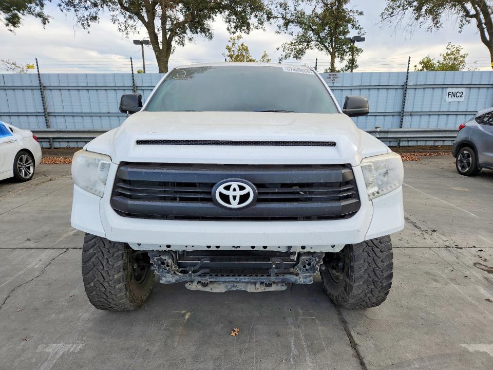 67409556 :رقم المزاد ، 5TFUM5F13HX071974 vin ، 2017 Toyota Tundra مزاد بيع
