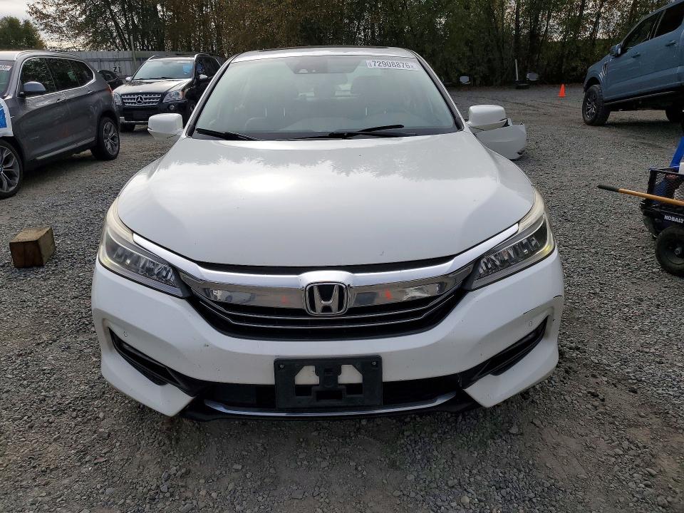 Продажа на аукционе авто 2017 Honda Accord, vin: JHMCR6F75HC013071, номер лота: 72908876