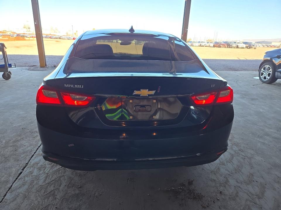 71297996 :رقم المزاد ، 1G1ZD5ST5JF251023 vin ، 2018 Chevrolet Malibu مزاد بيع