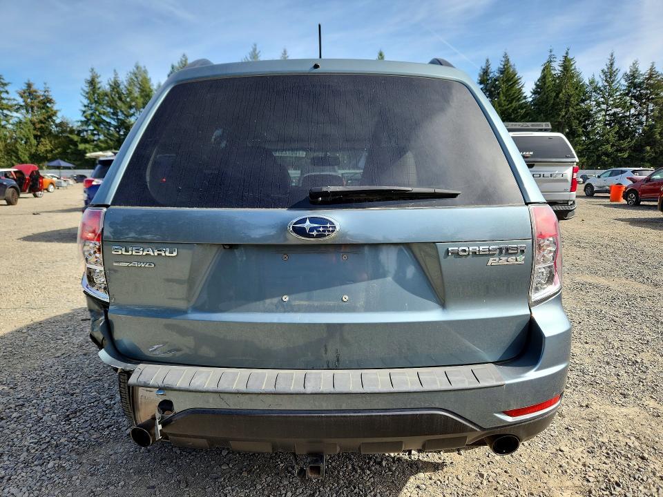 70672976 :رقم المزاد ، JF2SHAEC8CH469810 vin ، 2012 Subaru Forester مزاد بيع