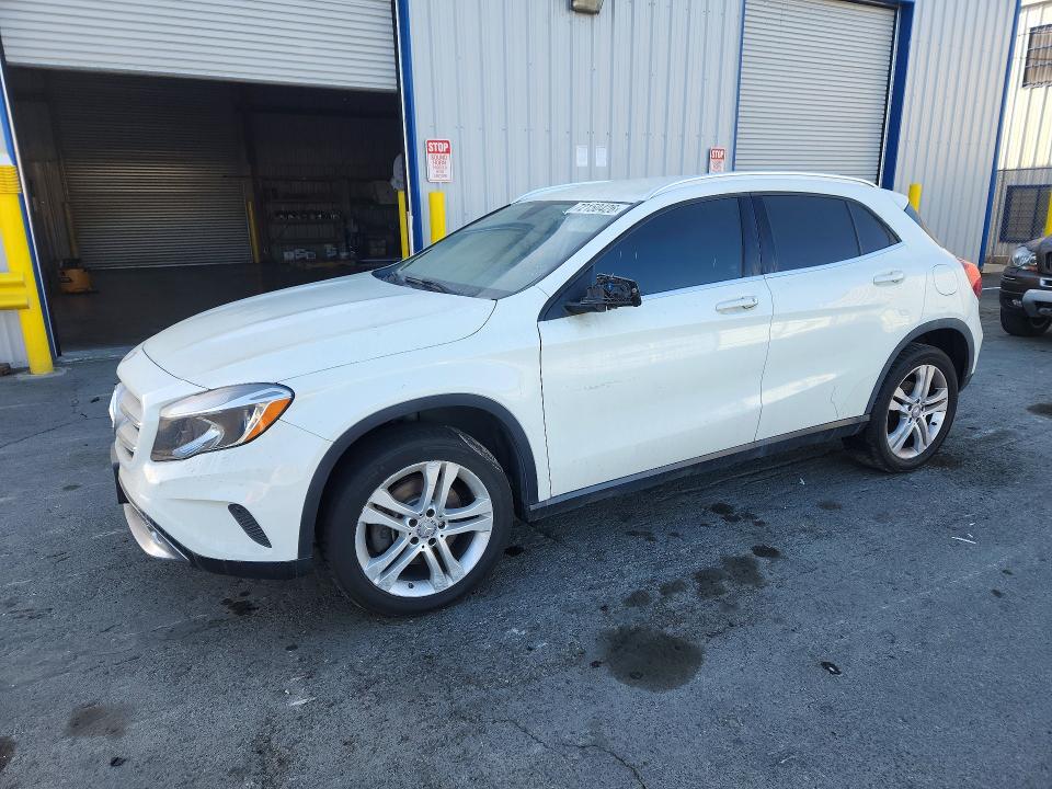 72150426 :رقم المزاد ، WDCTG4GB1FJ163602 vin ، 2015 Mercedes-benz Gla مزاد بيع