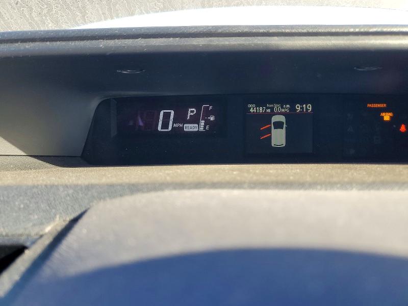 71735216 :رقم المزاد ، JTDKDTB3XH1594561 vin ، 2017 Toyota Prius C مزاد بيع