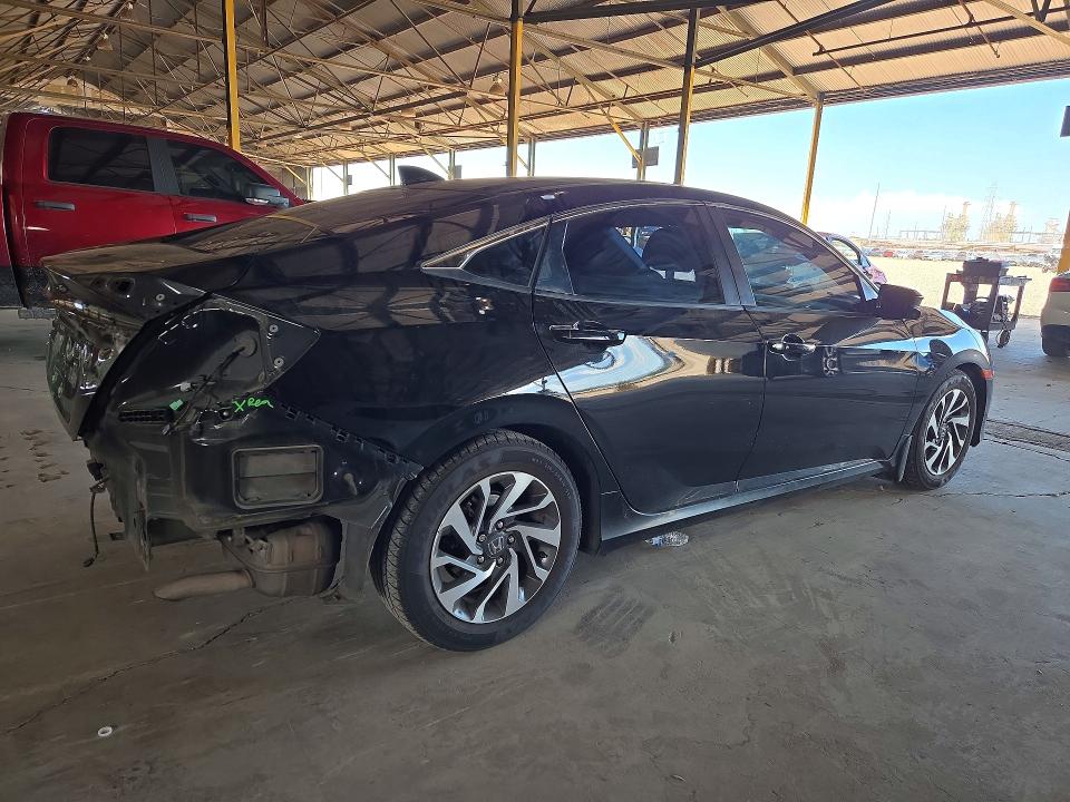 Продаж на аукціоні авто 2018 Honda Civic, vin: 19XFC2F71JE019005, номер лоту: 72364596