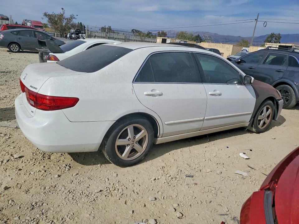 2005 Honda Accord მანქანა იყიდება აუქციონზე, vin: 1HGCM56875A059092, აუქციონის ნომერი: 70903086