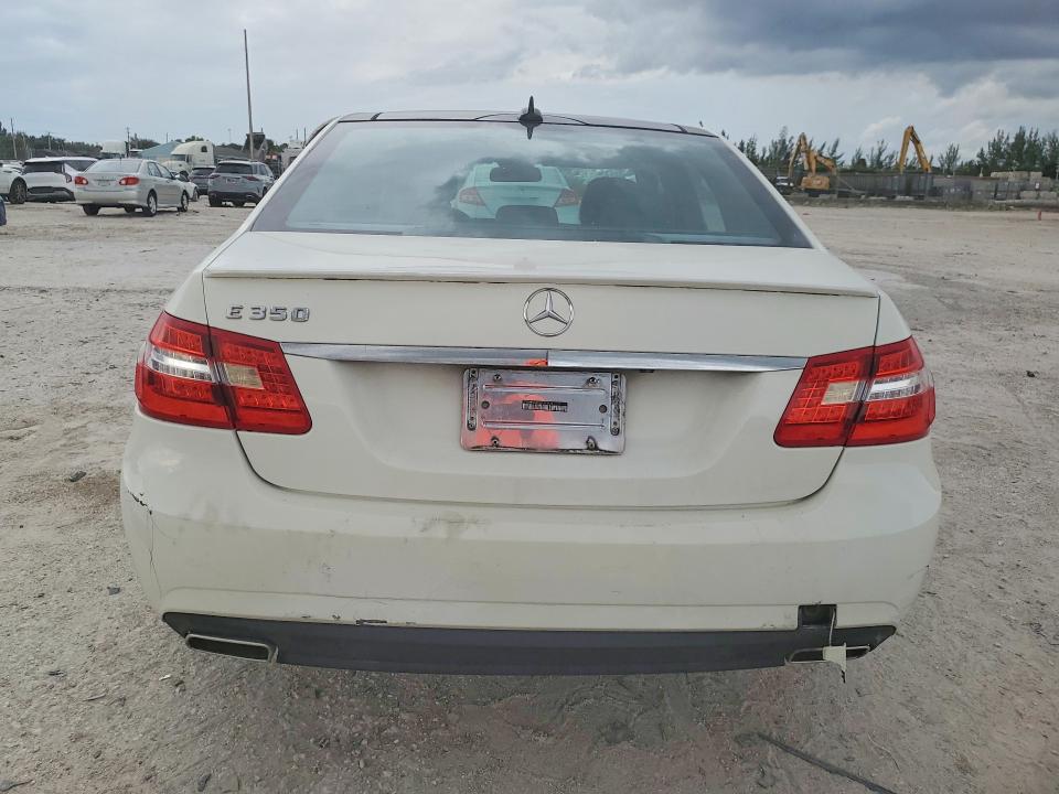 70928566 :رقم المزاد ، WDDHF5GB5BA353374 vin ، 2011 Mercedes-benz E مزاد بيع