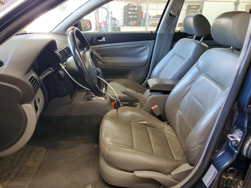 71157816 :رقم المزاد ، WVWPD63B01P280594 vin ، 2001 Volkswagen Passat مزاد بيع
