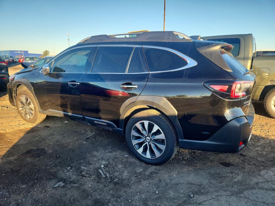71154466 :رقم المزاد ، 4S4BTGPD8P3150492 vin ، 2023 Subaru Outback مزاد بيع