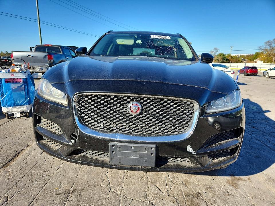 71366206 :رقم المزاد ، SADCJ2FN3JA241866 vin ، 2018 Jaguar F-pace مزاد بيع
