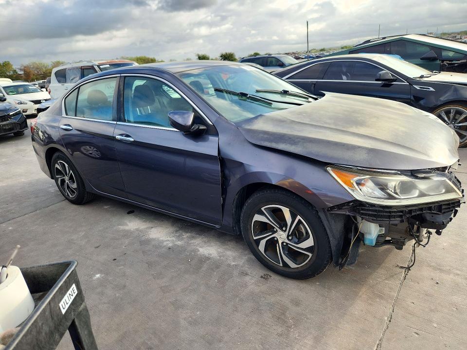 72995556 :رقم المزاد ، 1HGCR2F34HA093497 vin ، 2017 Honda Accord مزاد بيع