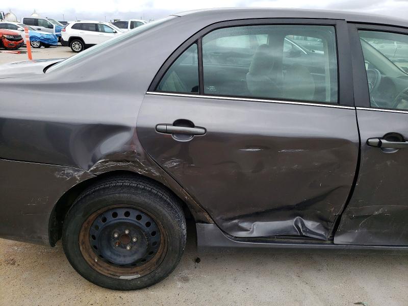 71647946 :رقم المزاد ، 5YFBU4EE3DP188582 vin ، 2013 Toyota Corolla مزاد بيع