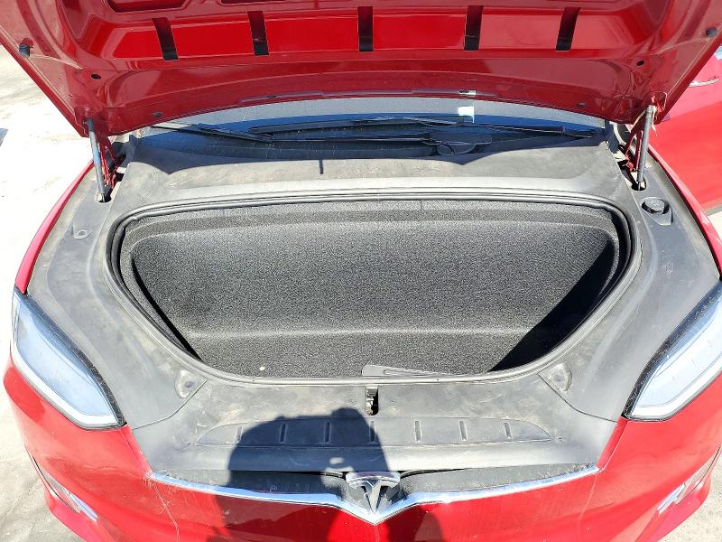 Продажа на аукционе авто 2019 Tesla Model X, vin: 5YJXCDE21KF211820, номер лота: 73739166