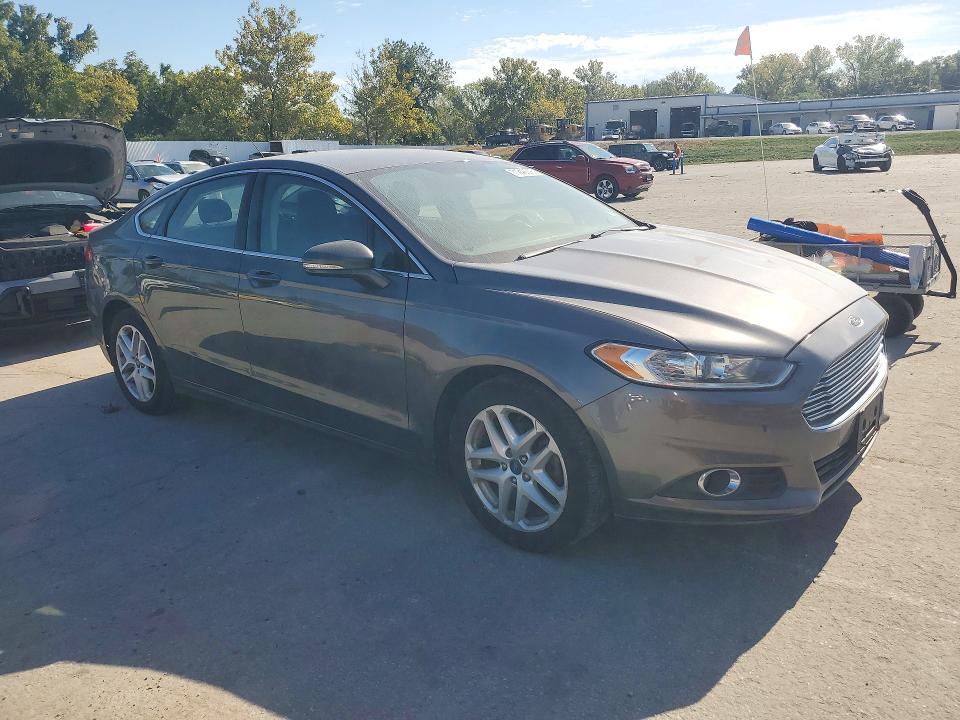 71842016 :رقم المزاد ، 1FA6P0HD8G5135498 vin ، 2016 Ford Fusion مزاد بيع