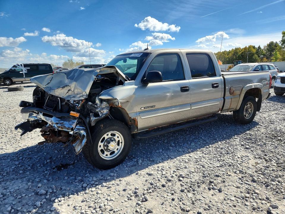 2003 Chevrolet Silverado მანქანა იყიდება აუქციონზე, vin: 1GCGK13U73F235056, აუქციონის ნომერი: 71822726