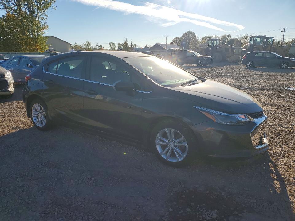 71565016 :رقم المزاد ، 3G1BE6SM4KS581455 vin ، 2019 Chevrolet Cruze مزاد بيع