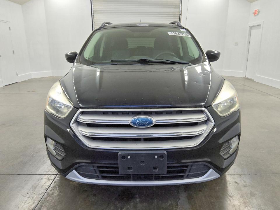 Продажа на аукционе авто 2018 Ford Escape, vin: 1FMCU9GD9JUC40135, номер лота: 57031236