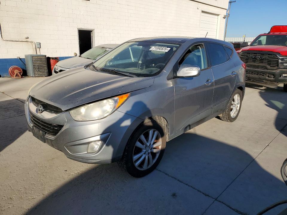 2010 Hyundai Tucson მანქანა იყიდება აუქციონზე, vin: KM8JUCAC1AU034084, აუქციონის ნომერი: 71890826