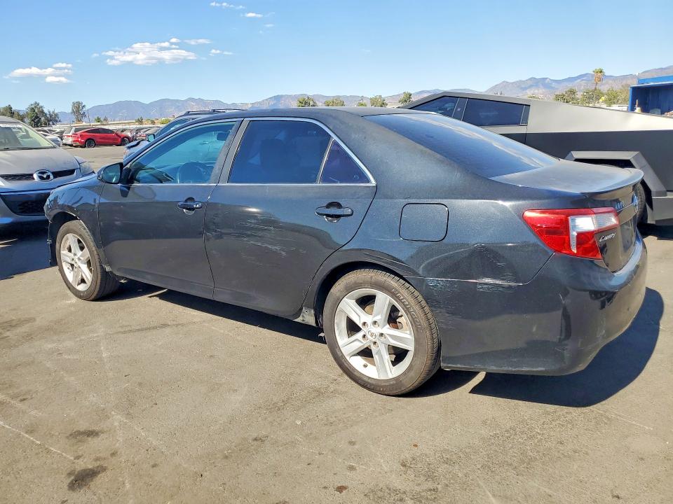 71836166 :رقم المزاد ، 4T1BF1FK9CU116554 vin ، 2012 Toyota Camry مزاد بيع