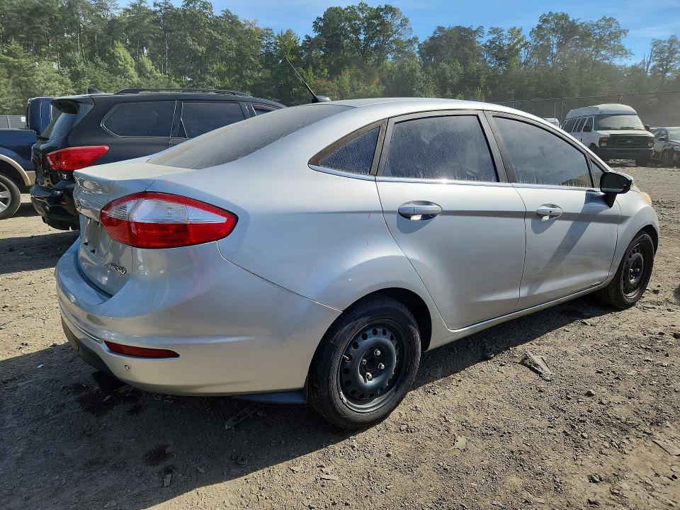 2015 Ford Fiesta მანქანა იყიდება აუქციონზე, vin: 3FADP4CJ4FM212596, აუქციონის ნომერი: 70718876